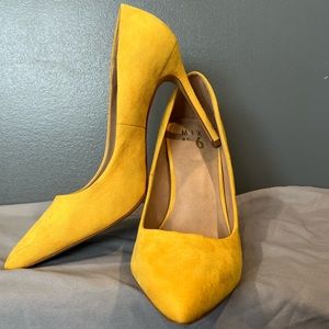 MIX NO. 6 YELLOW DIGNITY PUMP
